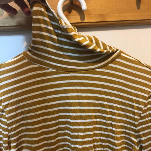 NWOT Stripped Yellow\Orange and White Turtleneck - Picture 2 of 3